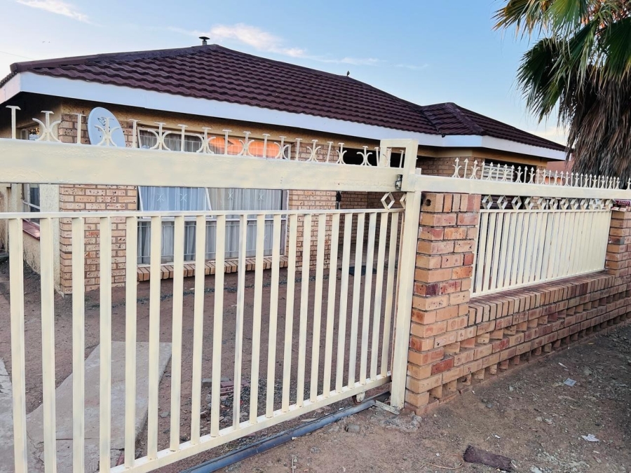 To Let 3 Bedroom Property for Rent in Rocklands Free State